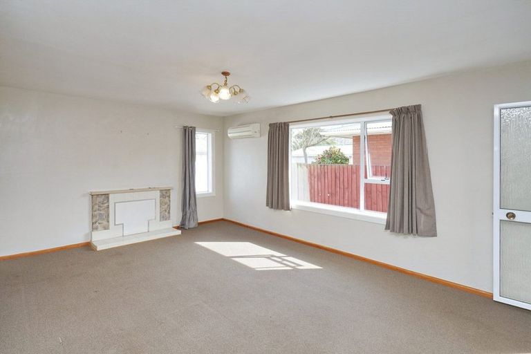 Photo of property in 2 Cradock Street, South New Brighton, Christchurch, 8062