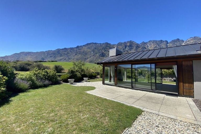 Photo of property in 7 Skye Lane, Jacks Point, Queenstown, 9371