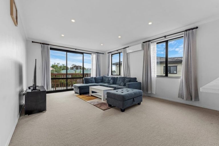 Photo of property in 2/65e Metcalfe Road, Ranui, Auckland, 0612