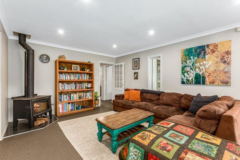 Photo of property in 39 Whitemans Road, Silverstream, Upper Hutt, 5019