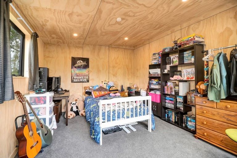 Photo of property in 10 Karaka Street, Inglewood, 4330