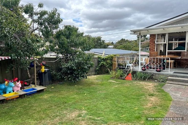 Photo of property in 21 Alexander Road, Raumati Beach, Paraparaumu, 5032