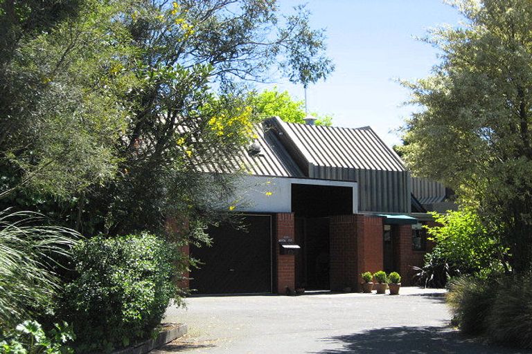 Photo of property in 2/52 Arlington Street, Burnside, Christchurch, 8053