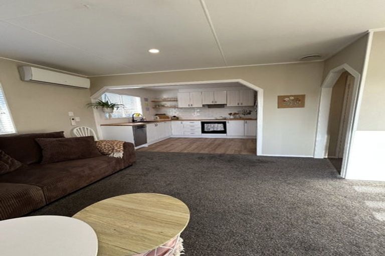 Photo of property in 17 Baillie Crescent, Carterton, 5713