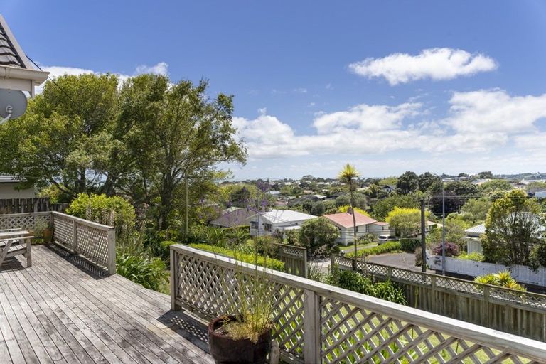 Photo of property in 88 Mangorei Road, Strandon, New Plymouth, 4312