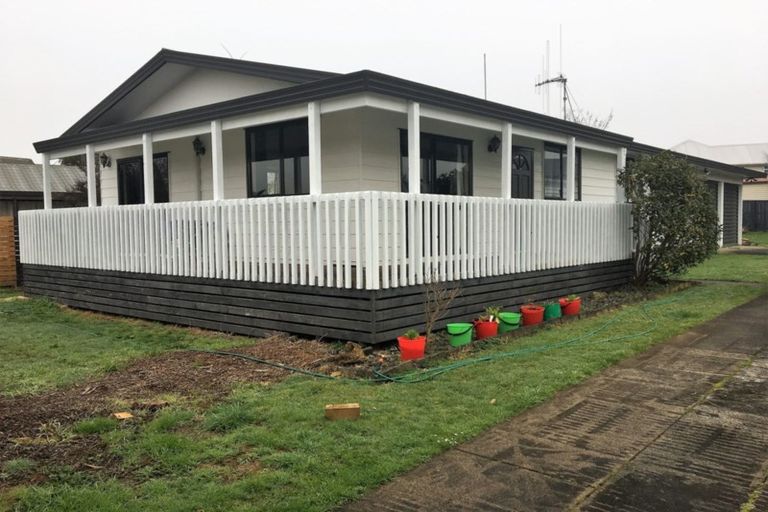 Photo of property in 25 Caulfield Place, Nawton, Hamilton, 3200