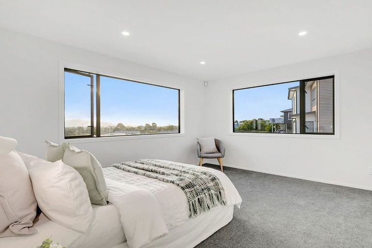 Photo of property in 68 Kakariki Grove, Waikanae, 5036