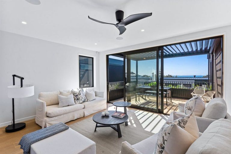 Photo of property in 14a Muritai Road, Milford, Auckland, 0620