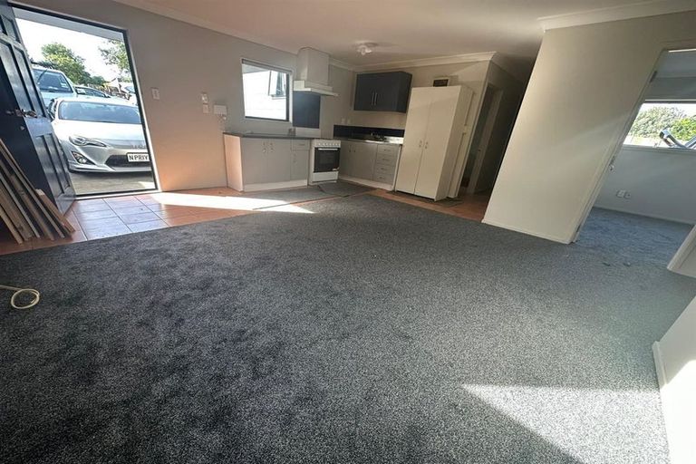 Photo of property in 6 Rhine Place, Weymouth, Auckland, 2103
