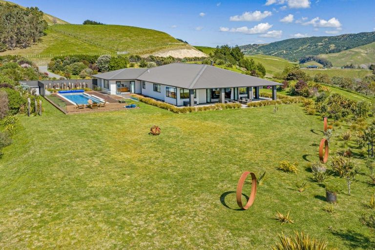 Photo of property in 63 Waipuka Road, Waimarama, Havelock North, 4294