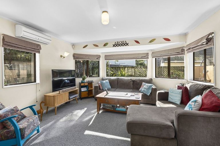 Photo of property in 50a Kaikoura Street, Maupuia, Wellington, 6022