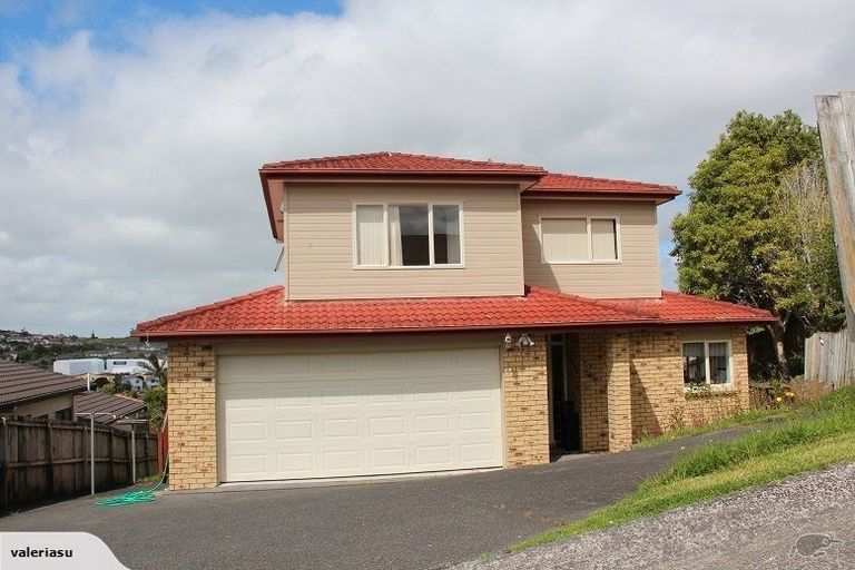 Photo of property in 4 Trotting Terrace, Fairview Heights, Auckland, 0632