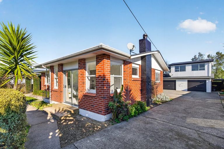 Photo of property in 17 Philip Street, Carterton, 5713