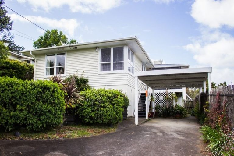 Photo of property in 1/22 Coroglen Avenue, Birkenhead, Auckland, 0626