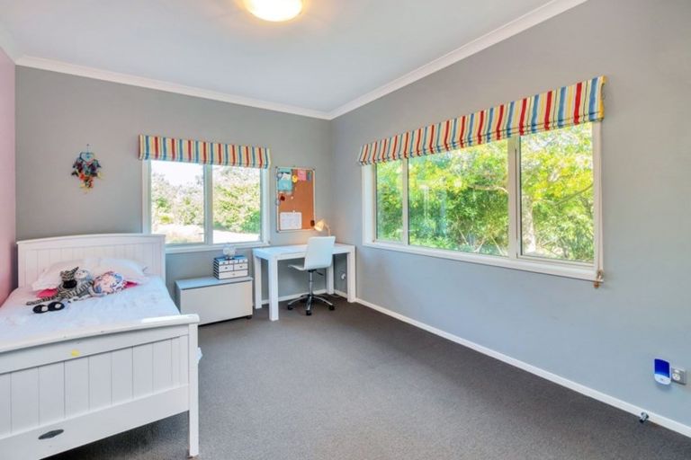 Photo of property in 29 Shine Road, South Head, Helensville, 0874