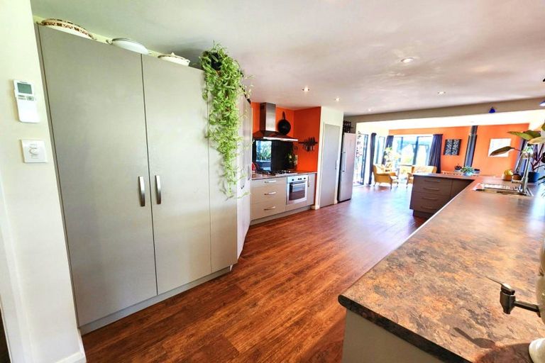 Photo of property in 43 Victoria Road, Westport, 7892