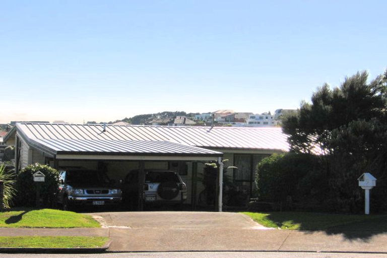 Photo of property in 11 Ilex Place, Totara Heights, Auckland, 2105