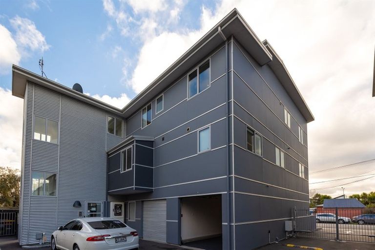 Photo of property in 3/8 Hutcheson Street, Sydenham, Christchurch, 8023