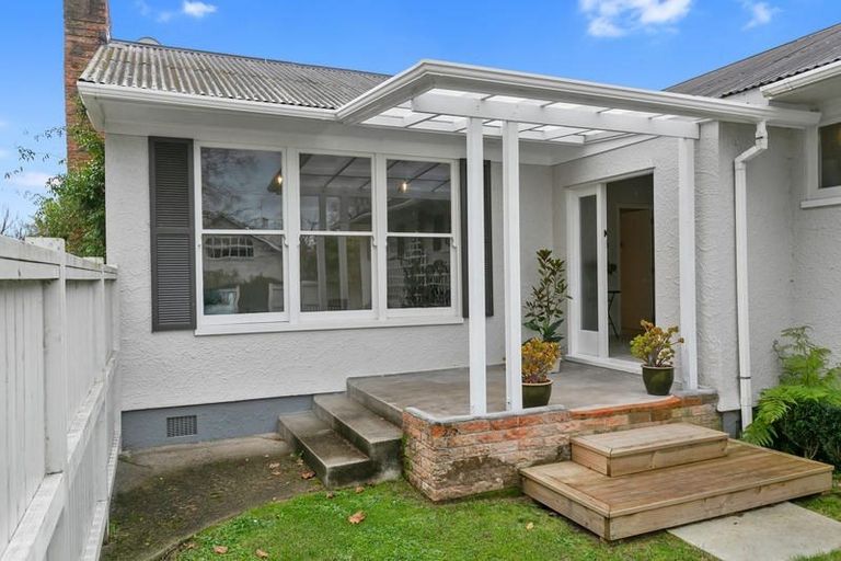 Photo of property in 110a Williams Street, Cambridge, 3434