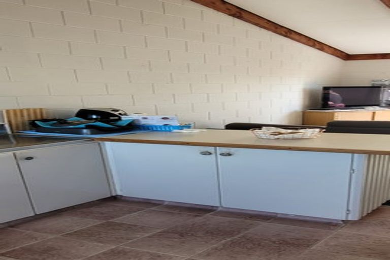 Photo of property in 24 Maire Street, Inglewood, 4330