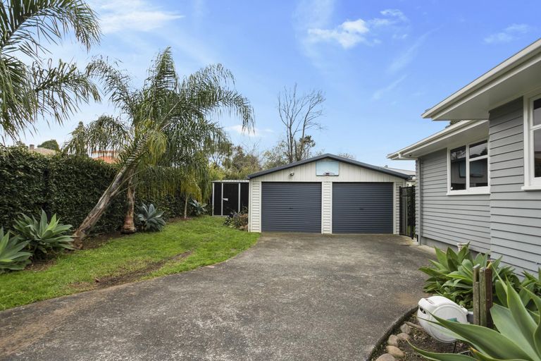 Photo of property in 44 Line Road, Glen Innes, Auckland, 1072
