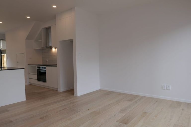 Photo of property in 10 Kamahi Place, Paraparaumu, 5032