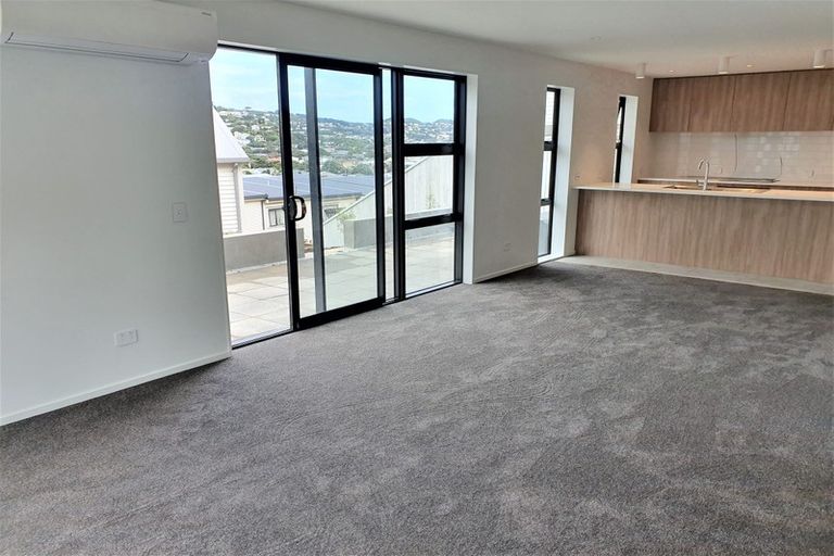 Photo of property in 12/104 Maupuia Road, Maupuia, Wellington, 6022