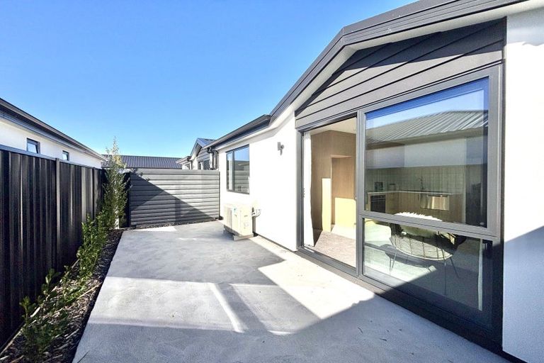 Photo of property in 2/2 Cargill Street, Mosgiel, 9024