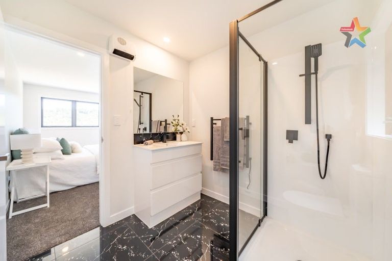 Photo of property in 5 Te Ara O Tahumate, Stokes Valley, 5019