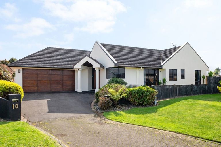 Photo of property in 10 Drumfearn Place, Rototuna, Hamilton, 3210