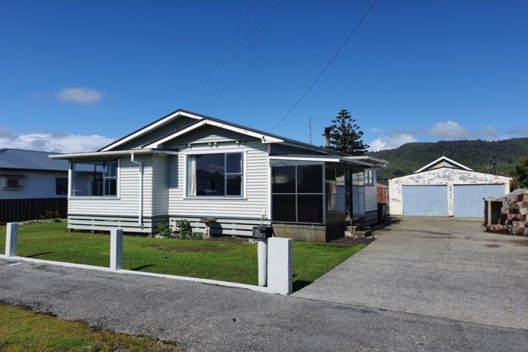 Photo of property in 85 Blake Street, Blaketown, Greymouth, 7805