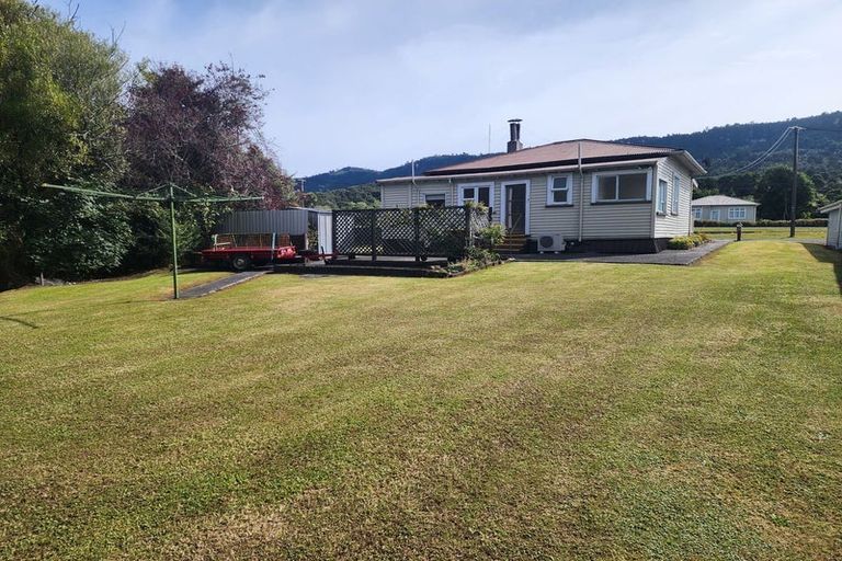 Photo of property in 28 Ranfurly Street, Runanga, 7803