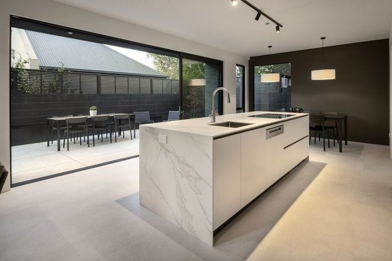 Photo of property in 12 Rhodes Street, Merivale, Christchurch, 8014