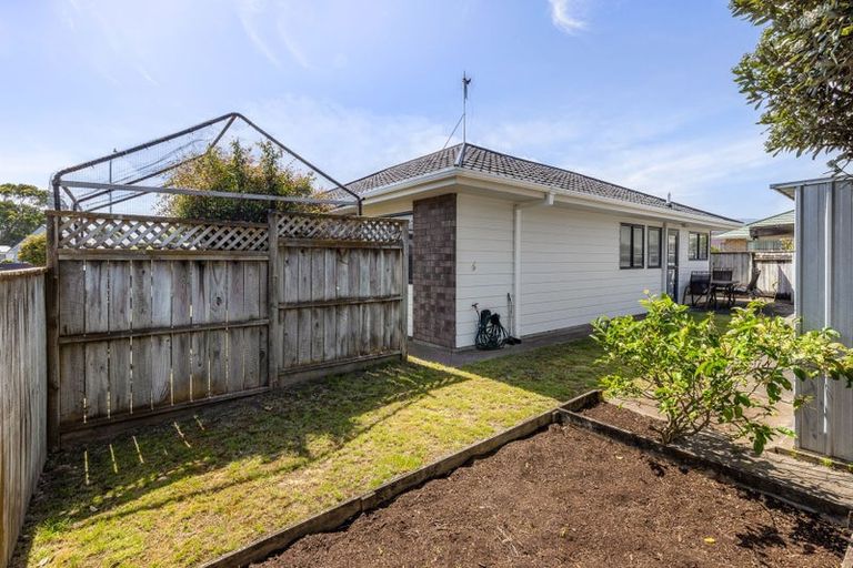 Photo of property in 21a Dennis Taylor Court, Paraparaumu, 5032