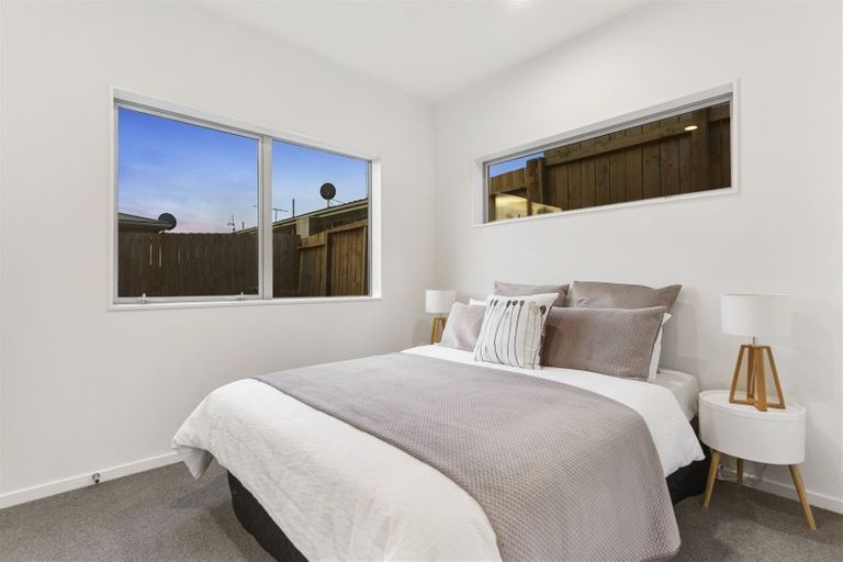 Photo of property in 19a Wylie Avenue, Sunnynook, Auckland, 0620