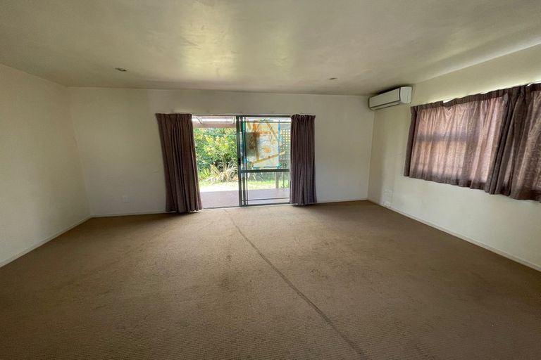 Photo of property in 346 Henderson Valley Road, Henderson Valley, Auckland, 0612