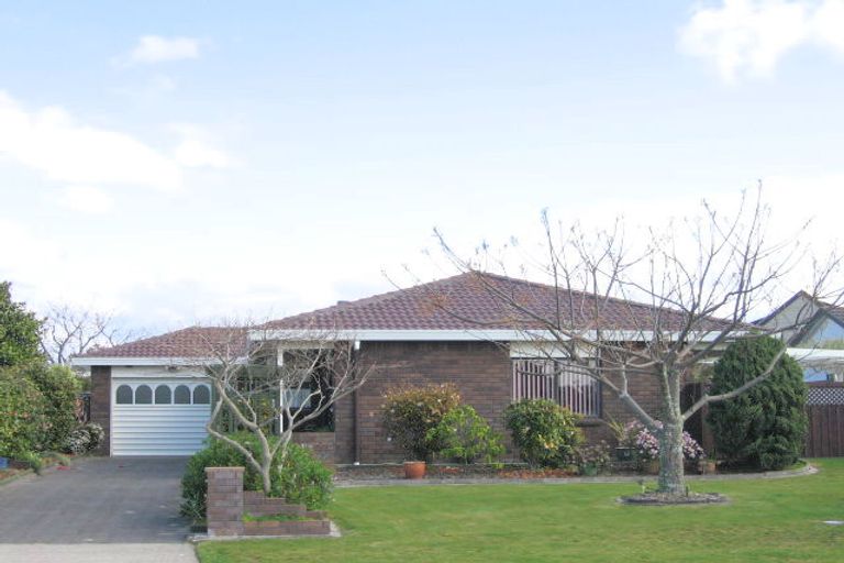 Photo of property in 5 Ngamotu Place, Mount Maunganui, 3116