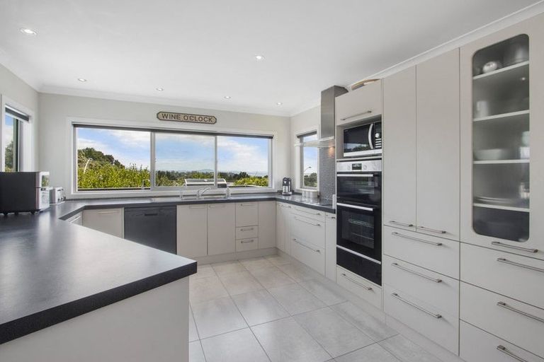 Photo of property in 12 Haden Place, Omokoroa, 3114