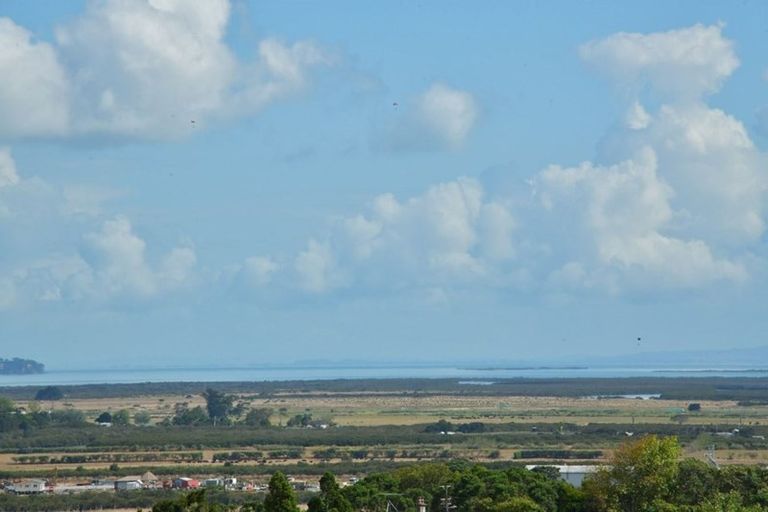 Photo of property in 77 Garfield Road, Helensville, 0800