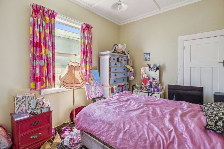 Photo of property in 210 Oxford Street, South Dunedin, Dunedin, 9012