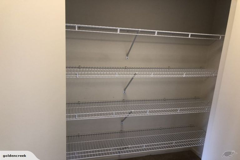 Photo of property in 11 Siena Place, Te Atatu Peninsula, Auckland, 0610