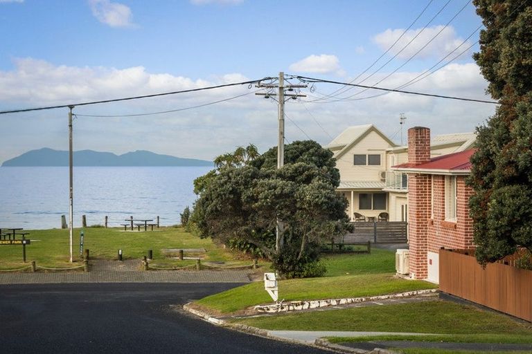 Photo of property in 2 Hillary Street, Waihi Beach, 3611
