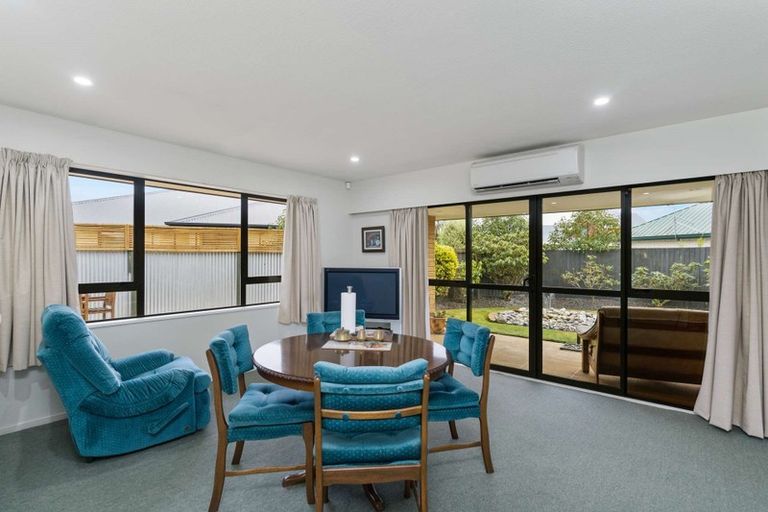 Photo of property in 6 Mclean Place, Woodend, 7610