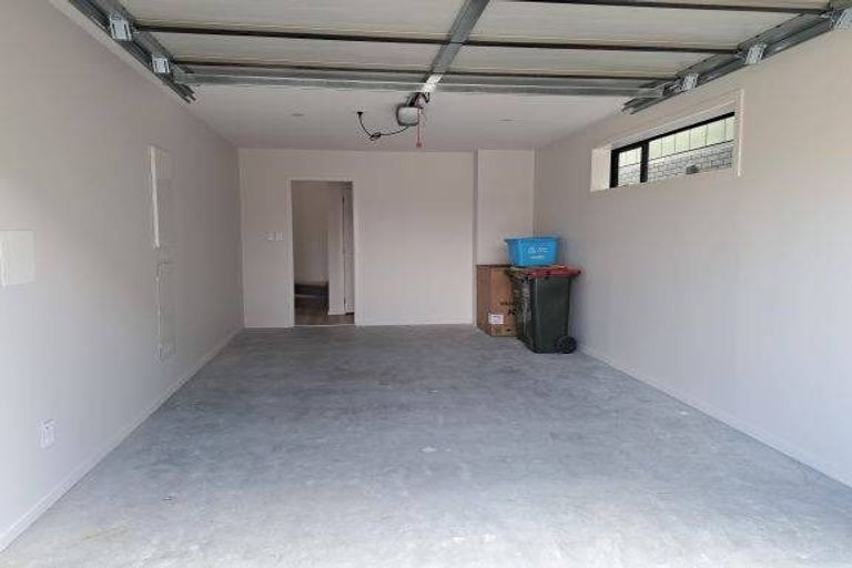 Photo of property in 8/7 Johnston Grove, Taita, Lower Hutt, 5011