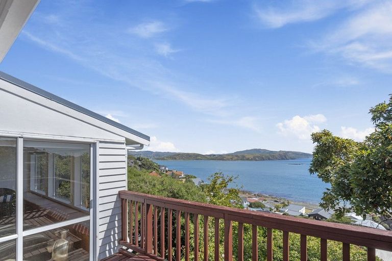 Photo of property in 36 Roys Road, Plimmerton, Porirua, 5026