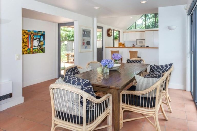 Photo of property in 2 Courtney Close, Pauanui, Hikuai, 3579