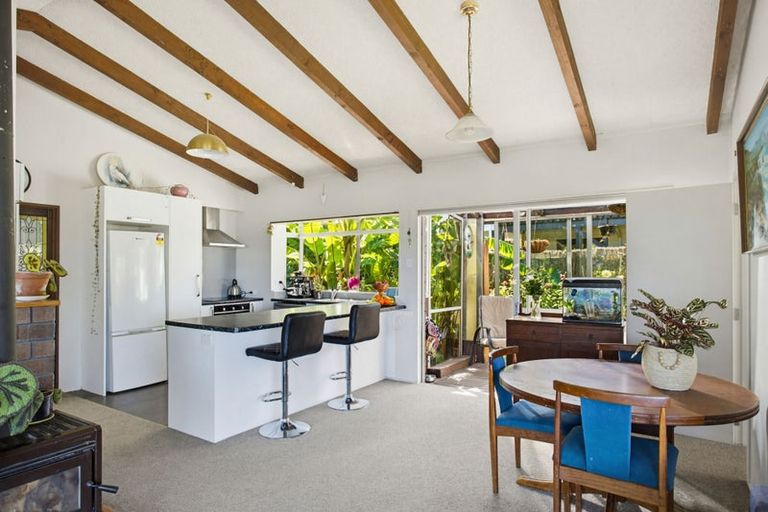 Photo of property in 6 Punga Place, Whitianga, 3510