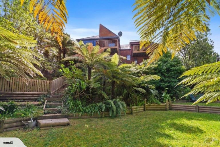 Photo of property in 62 Grand Vue Road, Kawaha Point, Rotorua, 3010