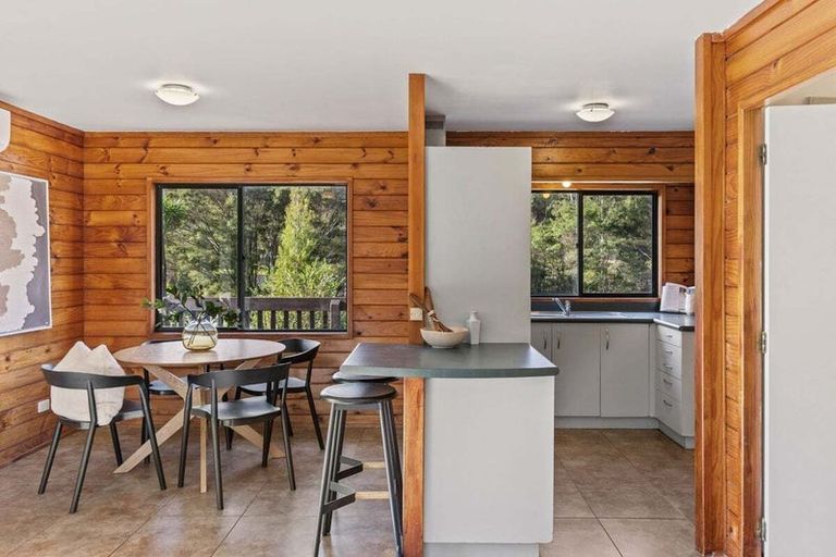 Photo of property in 38 Sherrybrooke Place, Sunnyvale, Auckland, 0612