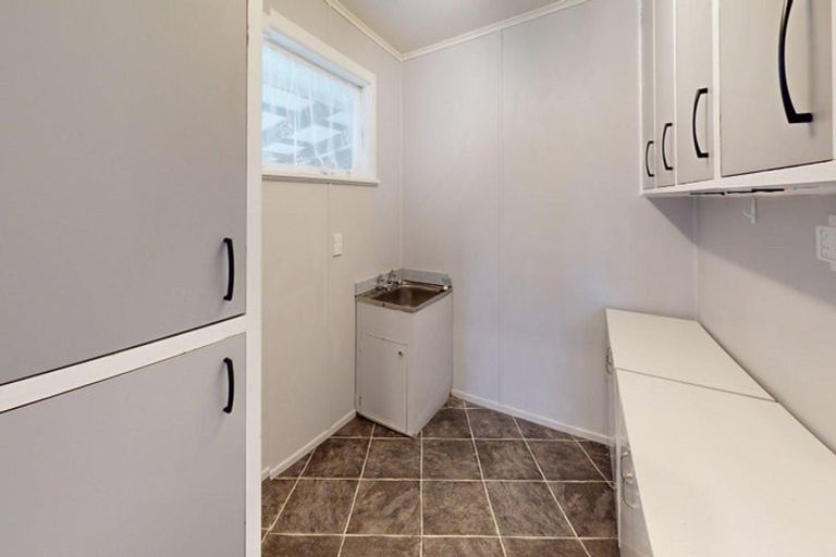 Photo of property in 8 Buick Crescent, Awapuni, Palmerston North, 4412